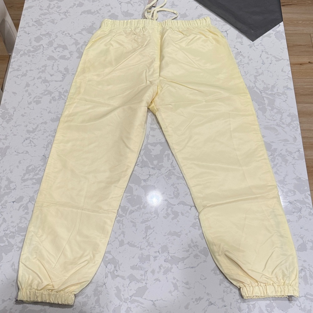 Fear of God ESSENTIALS Track Pants NWT - Picture 2 of 5